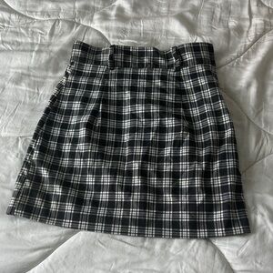 Divided Black and White Plaid Pencil Skirt